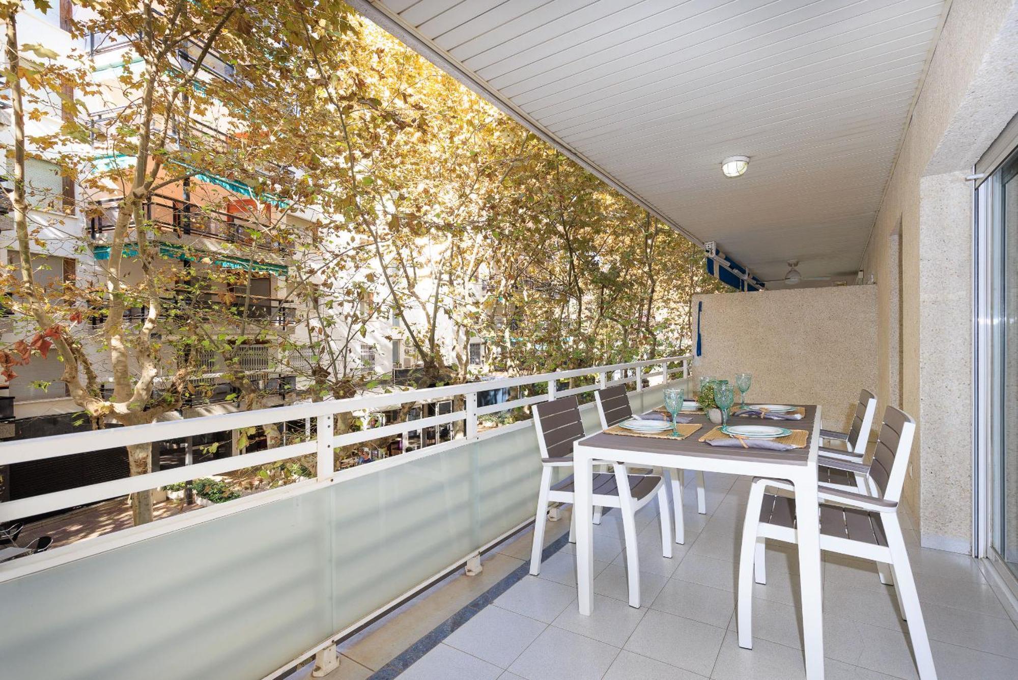 Uhc Apartamento Ruisenores Salou Exterior photo